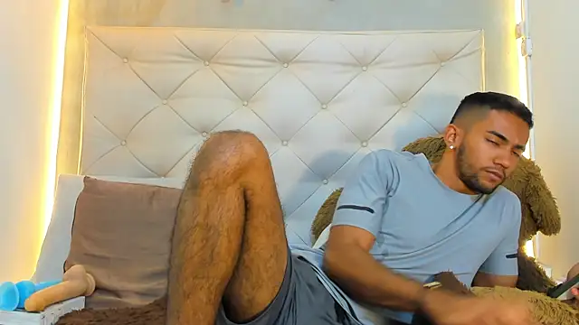 XXX chat uživo modela MaicolParker_