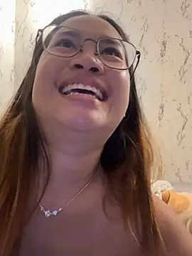 Ponthip live XXX chat