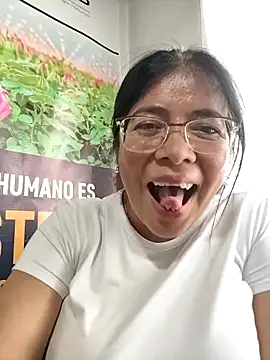 __valentina18's Webcam Show