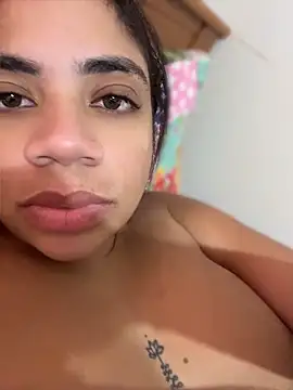 Morenacarioca3 Adlı Modelin Canlı XXX Sohbeti