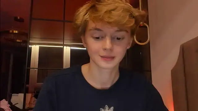 angelAndyy Chat XXX in diretta