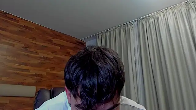 BrandonTate élő XXX-chatje