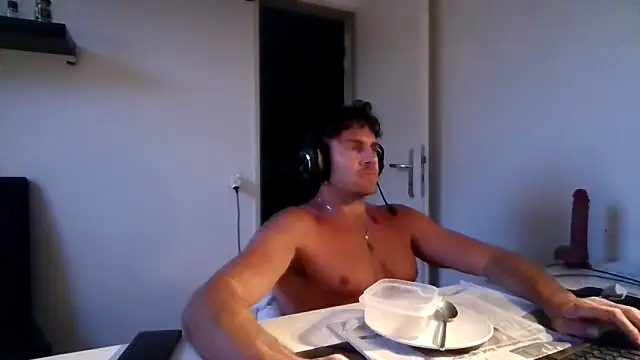 alpha-hunk élő XXX-chatje