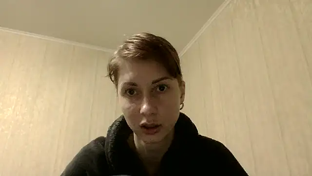 Show modela SunnyGirl- na web-kameri