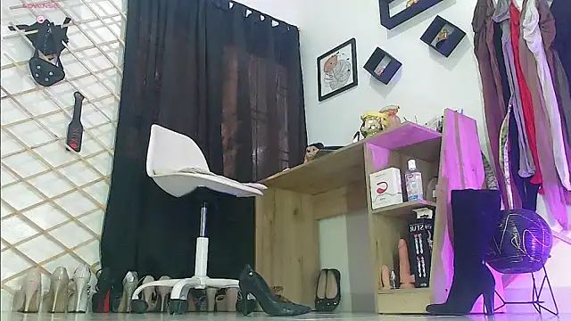 myla_sarah's Live XXX Chat