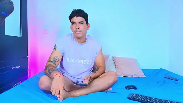 Sexinhome_ live XXX chat