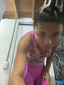 Chat XXX ao vivo de Romie_rous