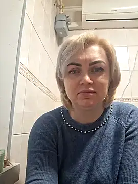 Show de SylvieGold453 na webcam