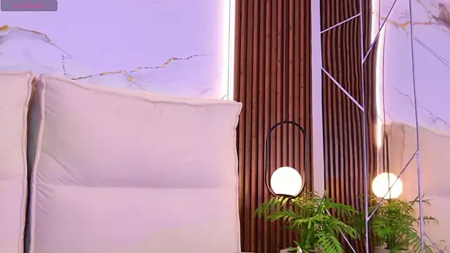 ElenaJamess 现场XXX聊天