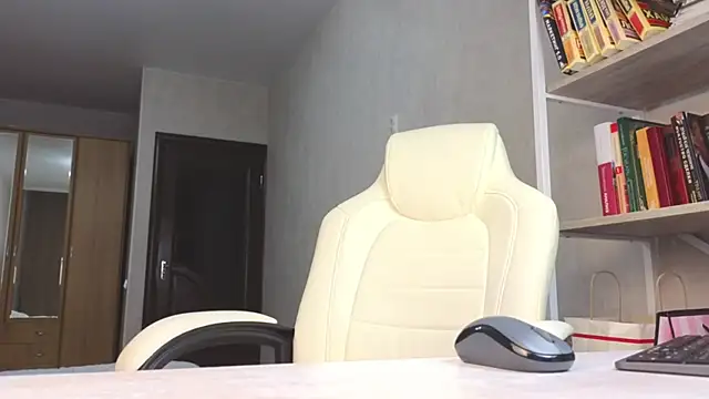 Chat +18 de Marietta_Castro ao vivo