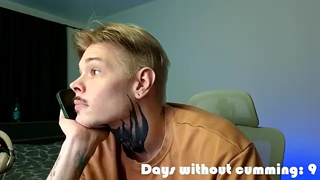 DENIS_HEREのライブXXXチャット