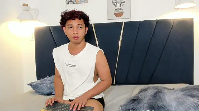 lio_cum23 Chat XXX in diretta