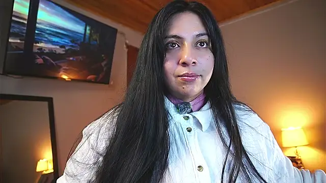 coraline_latin Show in webcam