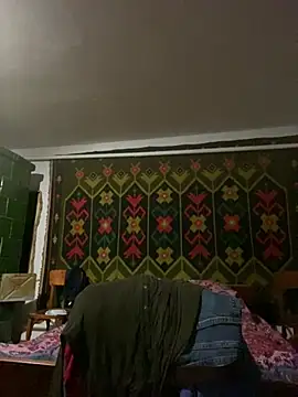 Frosl élő XXX-chatje