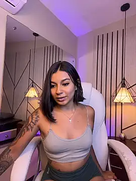 AlyssaRay Adlı Modelin Canlı XXX Sohbeti