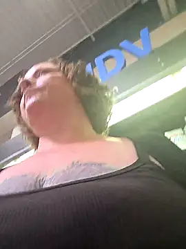 julimonroe's Live XXX Chat