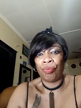 Gucci_Bx – Live XXX-chat