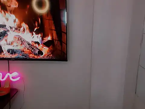 Ella_cummers Pertunjukan Webcam