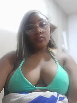 Adelehottman's Live XXX Chat