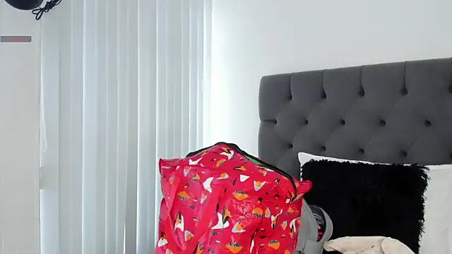 Chat +18 de VictoriaParkeer ao vivo