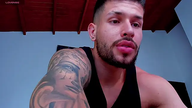 Chat +18 de Santos_ramirez1 ao vivo