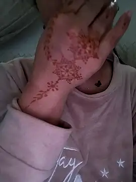 lolo890 Adlı Modelin Canlı XXX Sohbeti