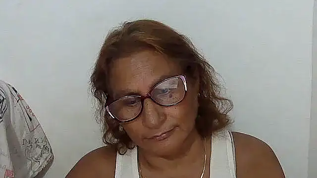 Pokazy przed kamerką – charrysexy1