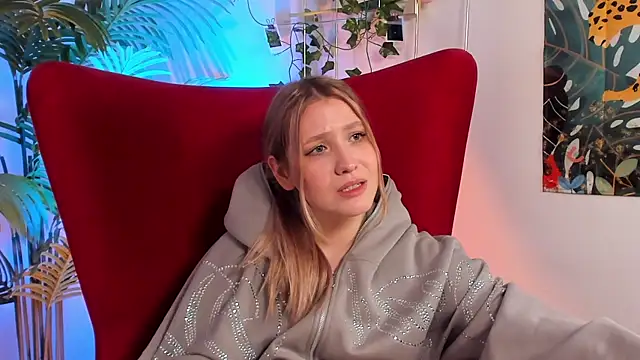 Emilicious 现场XXX聊天