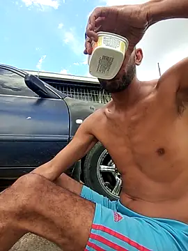 UnreadyChutzpa Live XXX-Chat