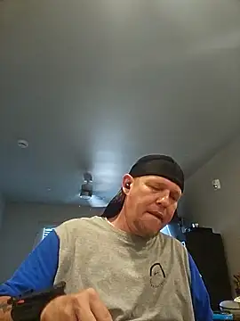 yourMasterisBored's Webcam Show