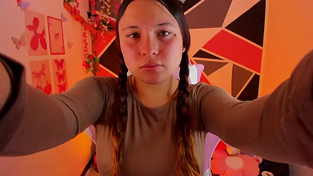 Chat XXX en directo de little_emma0