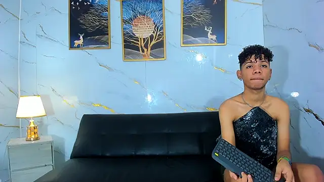 Show modela Spicy_guys na web-kameri