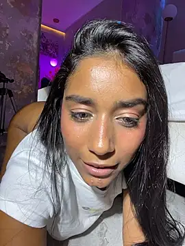 XXX chat uživo modela SaryJonex