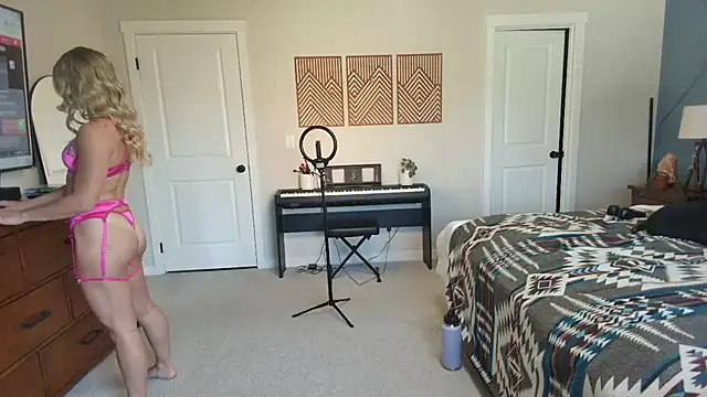 xxyourgirlblair Show in webcam