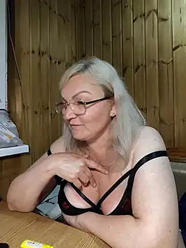 White-Chocolatte élő XXX-chatje