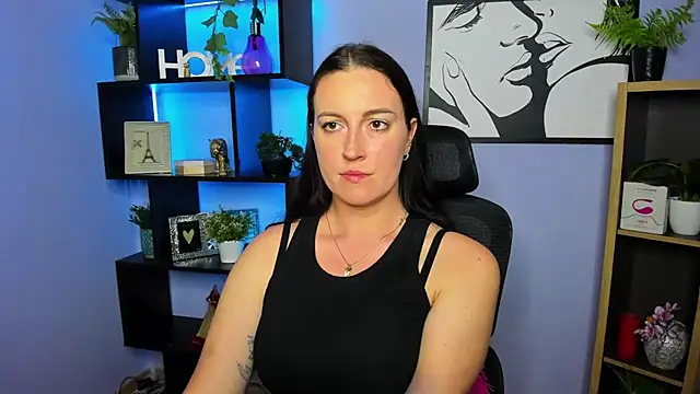 XXX chat uživo modela FUN_AMI