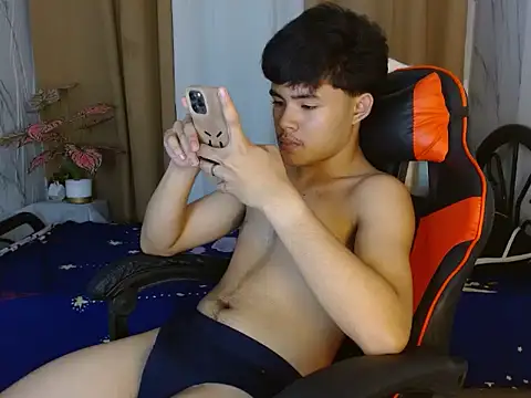 YourNaughtyTwink_69 Pertunjukan Webcam