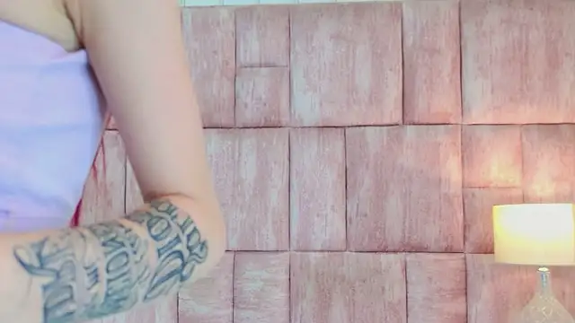 ScarlettFoox 即時 XXX 聊天