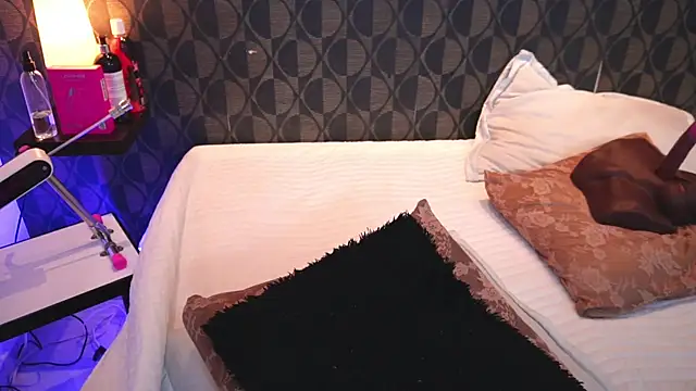 SharomRoss Adlı Modelin Canlı XXX Sohbeti