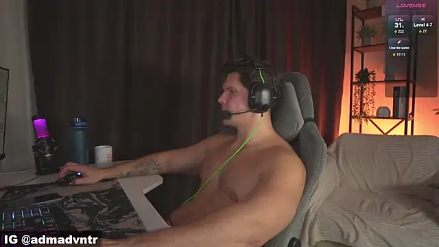 Rus_adventure7 Show Webcam