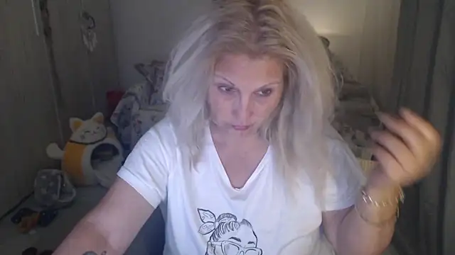 Divineblond Live XXX-Chat