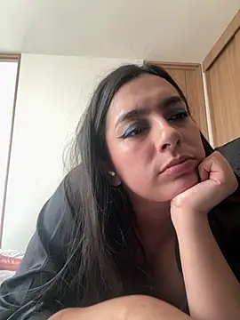 Nicollemays 现场XXX聊天