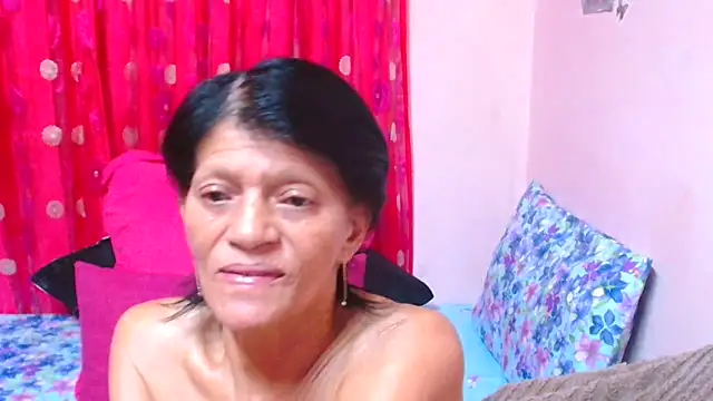 SLUTTYROXYのライブXXXチャット