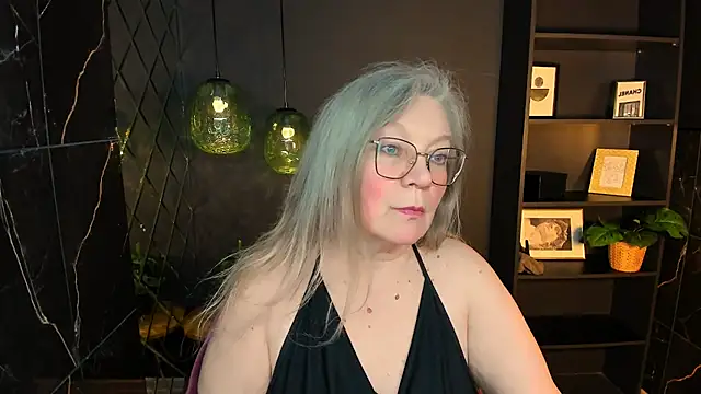 NataliMellow Adlı Modelin Canlı XXX Sohbeti