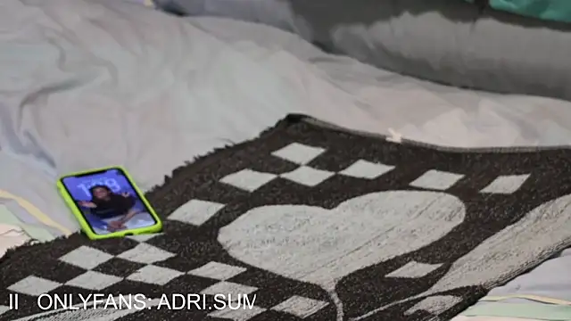 XXX chat uživo modela adrisumi