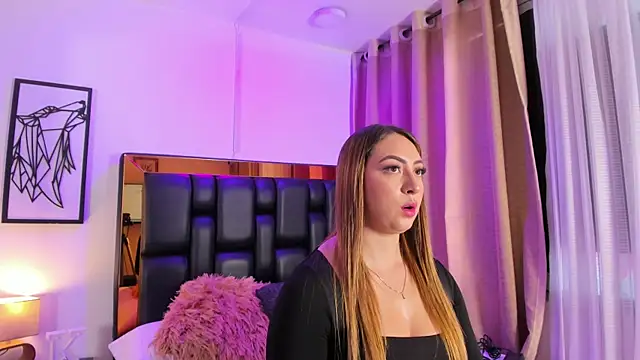 Katalina_Evans élő XXX-chatje