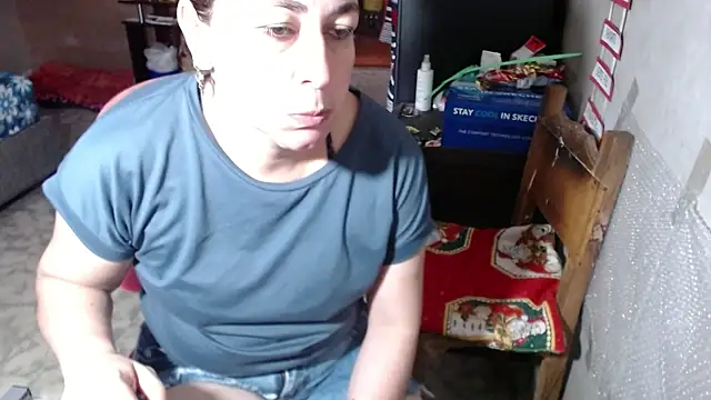 Barbiegomez Chat XXX live