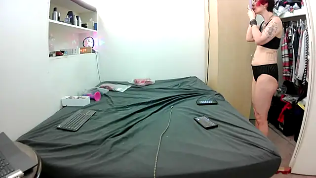 Empress_Lilith: онлайн-секс-чат