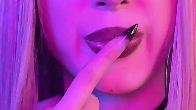 ariyastarn Live XXX chat