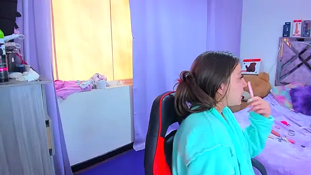 Chatroom XXX en direct de Luna_Analya